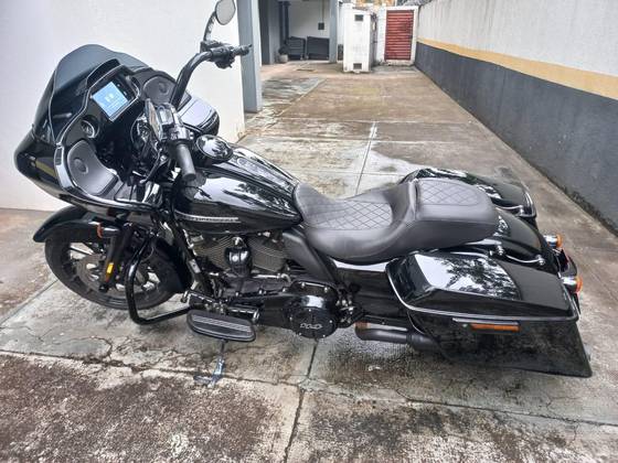 HARLEY-DAVIDSON ROAD GLIDE SPECIAL 